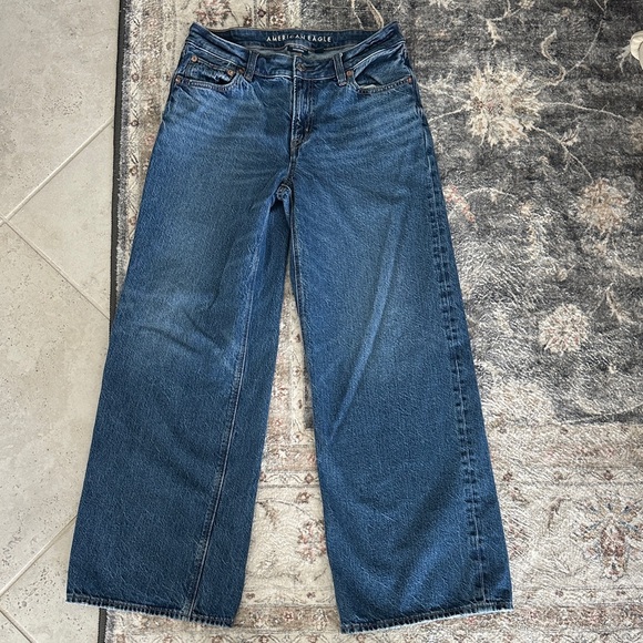 American Eagle Outfitters Denim - American Eagle Low-Rise Baggy Wide Leg Jeans